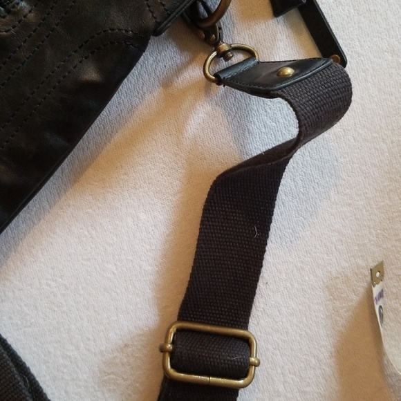 Vegan leather cross body purse - Picture 6 of 6